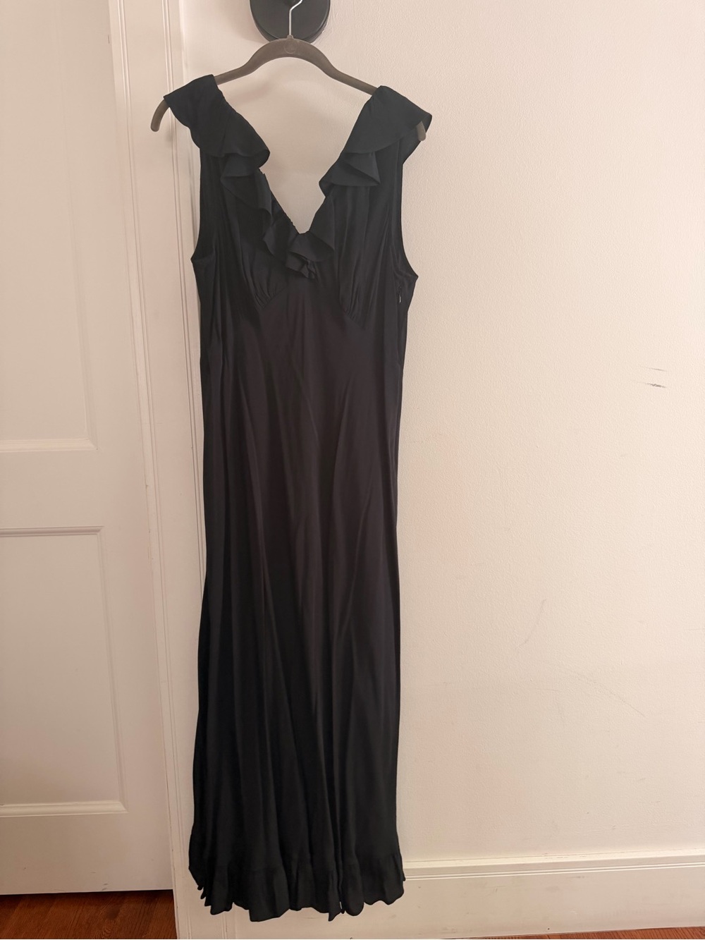 Doen Black Ruffle-Trim Maxi Dress